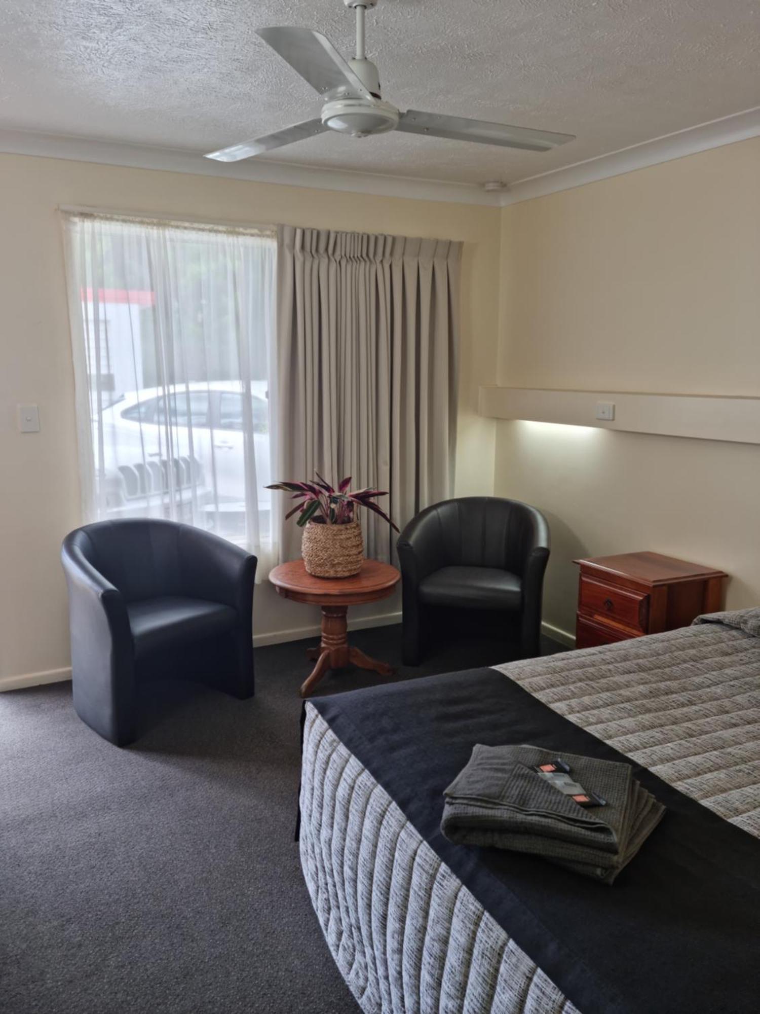 Whiteoaks Motel & Lodges Тувумба Екстер'єр фото